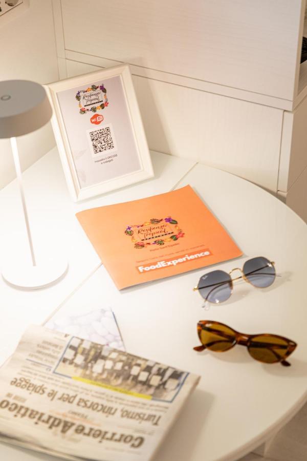 Resilienza Tropical Apartments & Room Porto SantʼElpidio Eksteriør billede